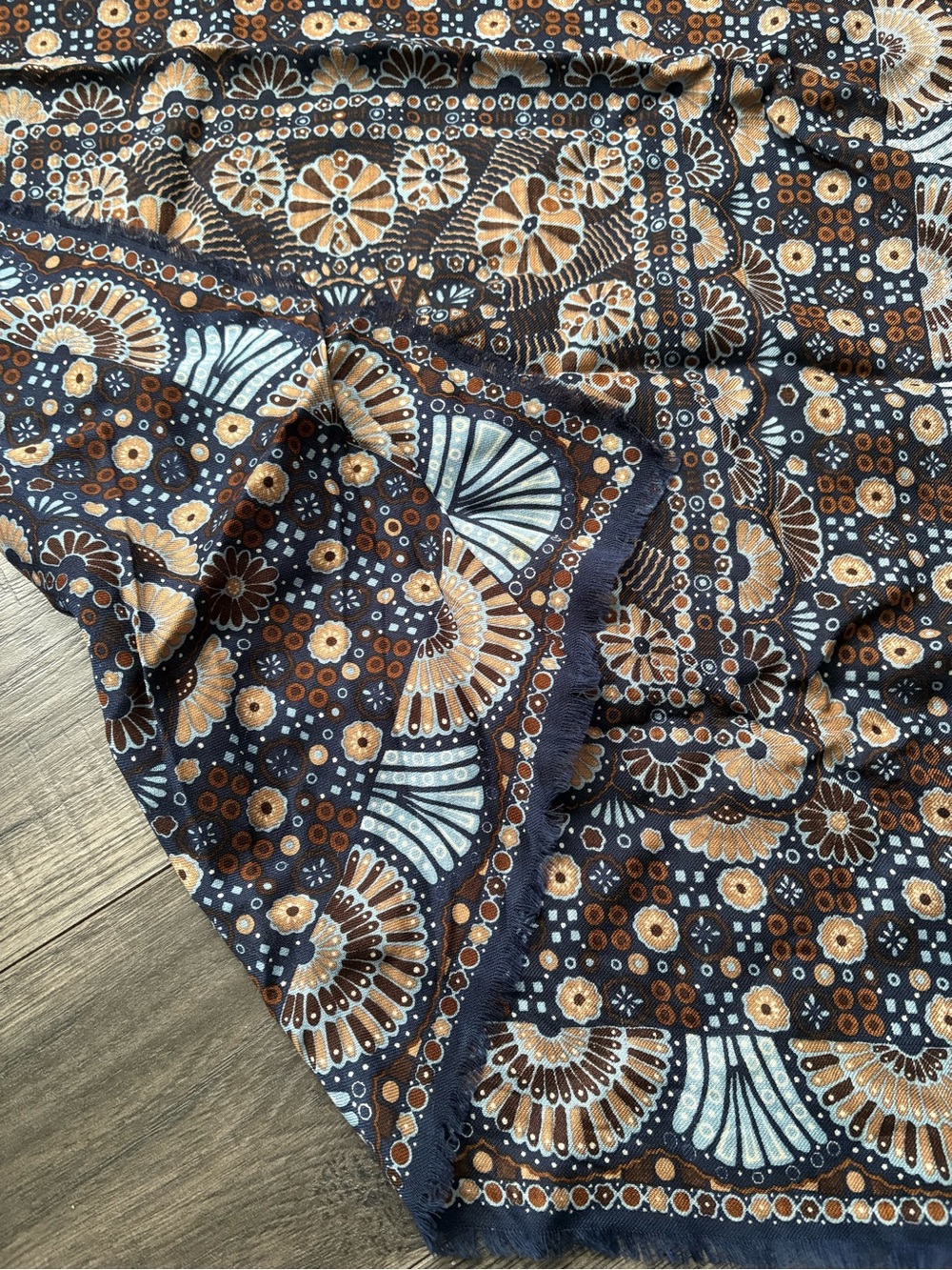 🧡 2/$15 🧡 Patterned Scarf - Picture 4 of 5